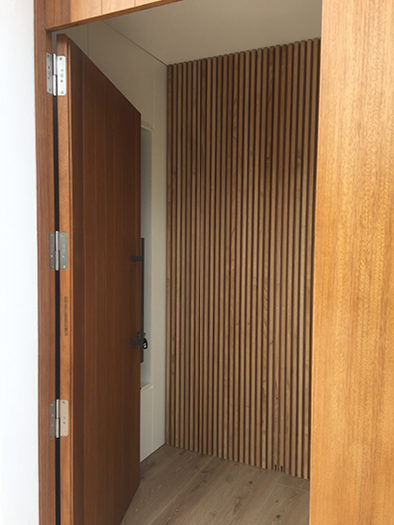 Puerta madera